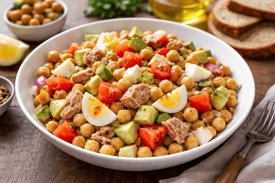 Ensalada de garbanzos con atún y tomate: paso a paso
